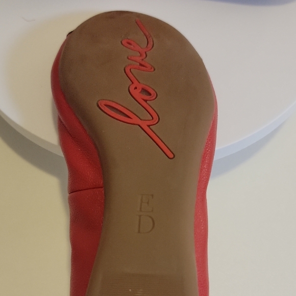 Red Love Embroidered Girl' Flats - Picture 2 of 3